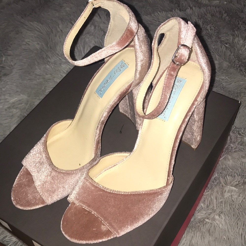 Velvet betsey Johnson peep toe heels